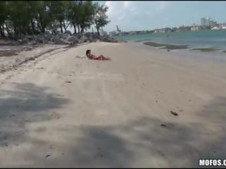 Extremo challenge 4 adolescente coño