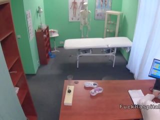 Doc bent 以上 金发 和 性交