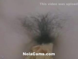 Amatööri ruskeaverikkö vids pois hänen plush lipssmall titsand h