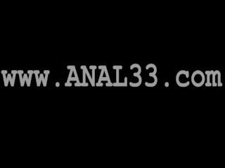 Inviting білявка заповнення її analhole