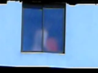 Okno - soused na sprchový