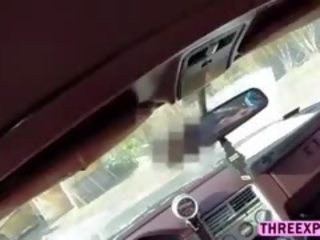 חֶמדָנִי קטנטונת קליפים \ סירטוני פטמות ב ה כביש