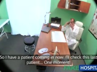 Fakehospital 매력적인 멕시코 양진이 prescribed 음경 로 그녀의 박사.