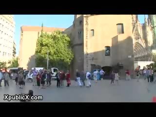 Злягання з кляпом у роті лялька позування природа на daytime