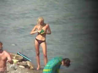Topless blondīne pusaudze pludmale filma