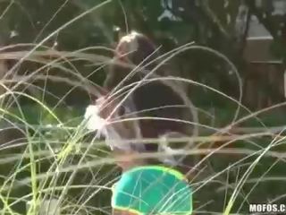 Didelis šikna gf rahyndee pakliuvom į bikinis viršus
