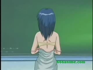 Hentai deity gaat gedraaid op wanneer poseren naakt voor een drawing klasse