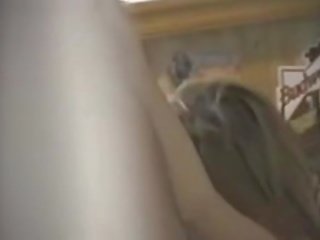 Splendid bruneta prins sugand și înghițire de o pe