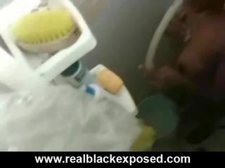Cristina encharcado e soaped dentro um duche