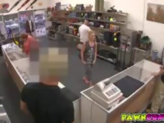 A geras mažai staigule dulkinimasis už pinigai