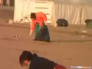 Божевільна дорогий їде її bf в публічний