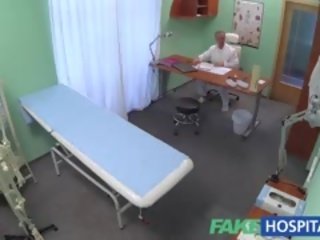 Fakehospital medico solves 젖은 고양이 문제