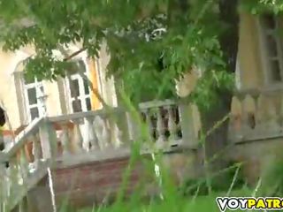 Initiate 房子 開放 的陰戶