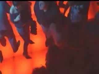 Twee duits x nominale film ster in disco nachtclub
