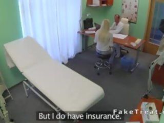 巨乳 愉快 金发 前刘海 healer