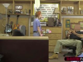 Gyzyl saçly and sexually aroused dolly little gets hammered in shawns ofis