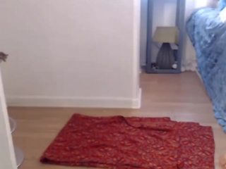 Telanjang yoga dan menari dari sebuah menarik berbulu gadis: gratis x rated klip 5f