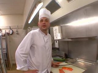 Bahçe doit baiser avec oğul patron dökmek pas se faire