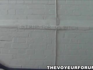 Bystiga blondin suger en pinn och fucks annan: fria vuxen film c2