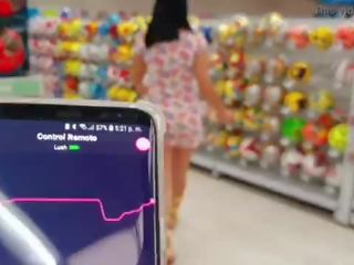 Martinasmith fontan edip dökmek at the mall