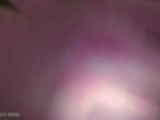 Волохата pig strectches його отвір і їсть сперма