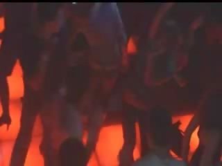 Две руски кукла в disco нощ клуб
