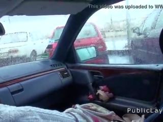 毛深い プッシー ロシア 女神 ファック で ザ· 車 で 公共