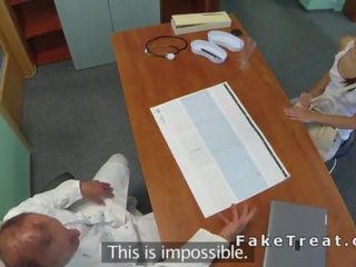 Majster fucks ruské pacient